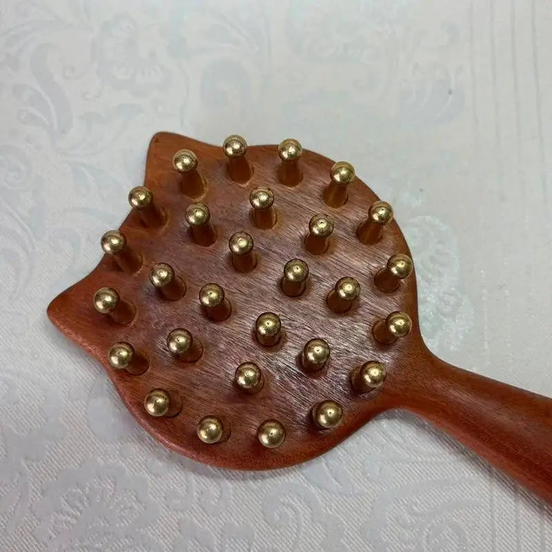 Durable Kitten Shape SPA Gua Sha Tool Brass Head Sandalwood Massage Comb Long Wooden Handle Sturdy Meridian Point Massager Brush